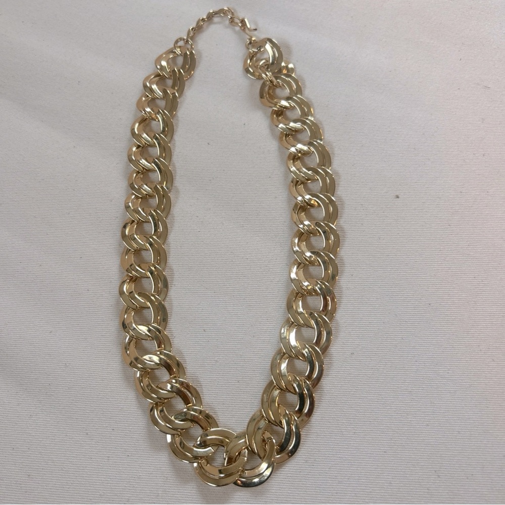 Vintage Gold Tone Women’s Necklace Unbranded